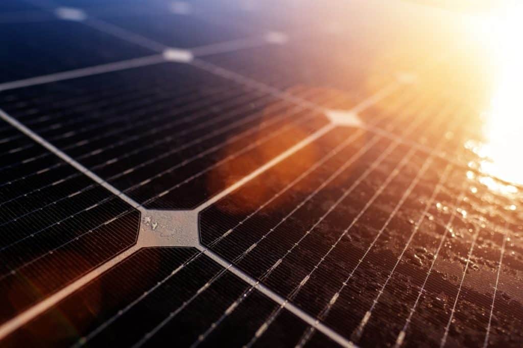 What Is the Difference Between Solar Panels and Photovoltaic Cells